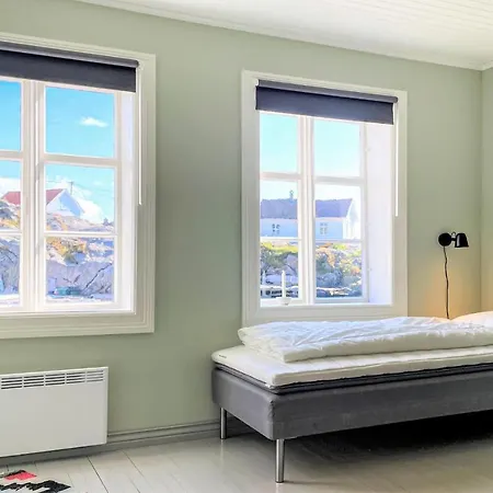 3 Bedroom Front In *
